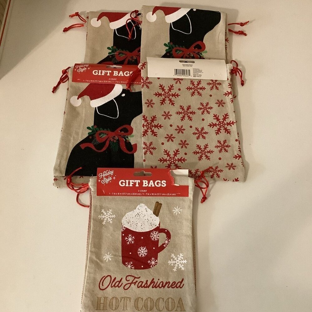 Christmas Holiday Style Gift Bags Multi Pack Assorted Designs- 10Ct New
